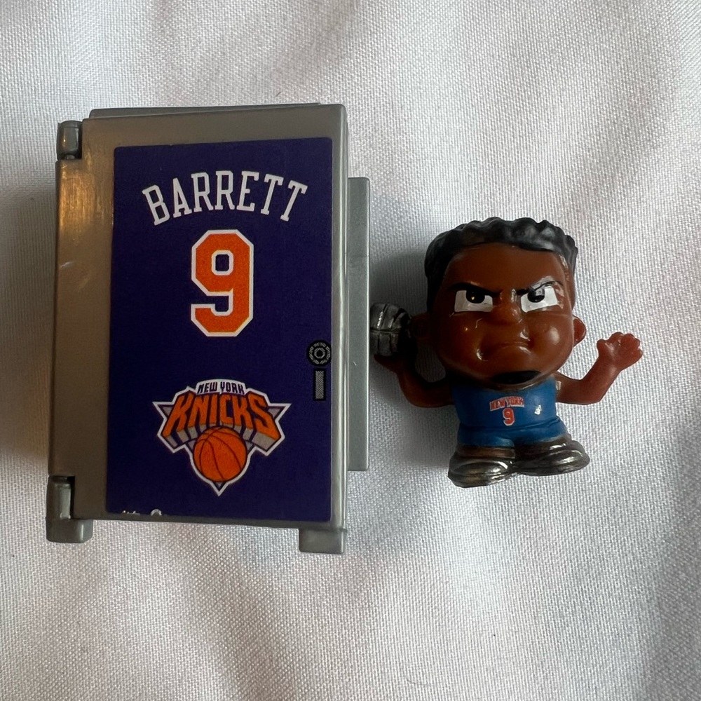 NBA Knicks Barrett Tennymate Locker